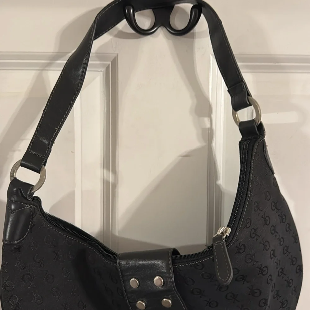 Adorable XOXO black shoulder bag - Picture 3 of 5